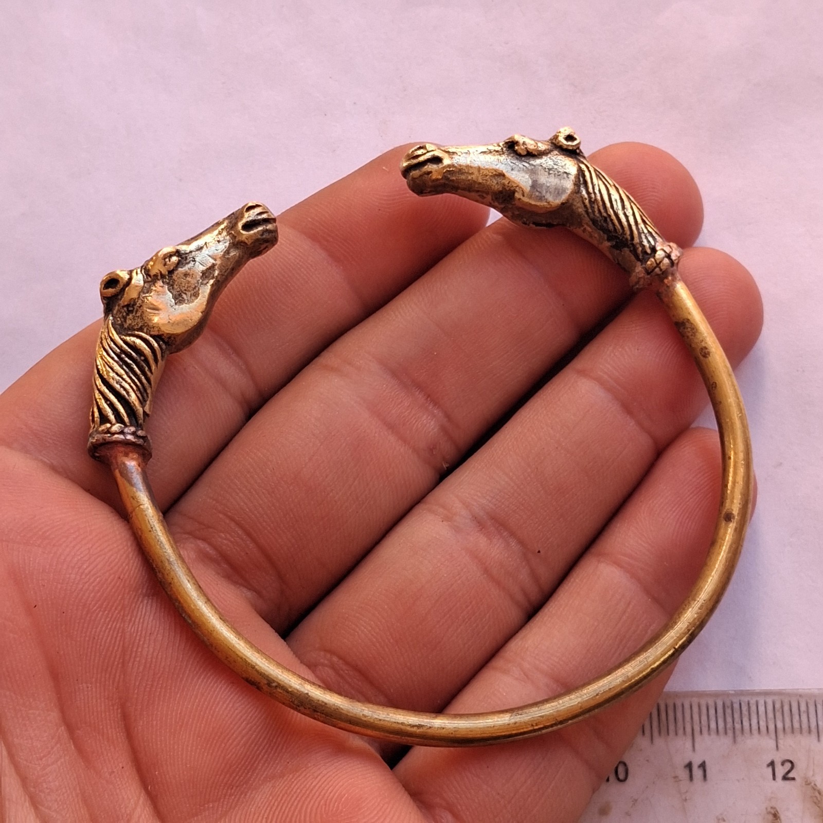 A GENUINE RARE ANCIENT VIKING BRACELET BRONZE COLOR HORSE ARTIFACT ANTIQUE