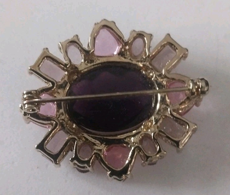 EUC Amethyst Cachabon Pink Sapphire Rhinestone Cluster Brooch- Pin 1.5”