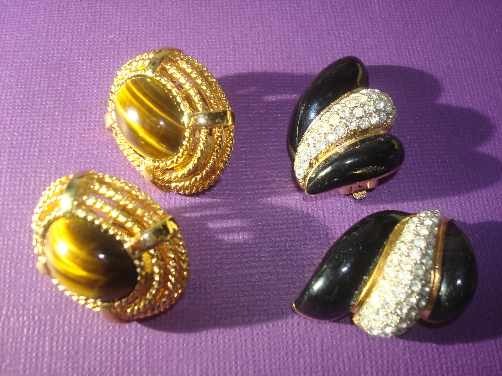 Vtg.St.JOHN LOT (2) EARRINGS OVAL TIGER’s EYE GOLD/T, BLACK ENAMEL RHINESTONES