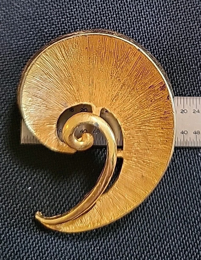 Vintage Marked Brushed Polished Gold Tone Swirl Pin Brooch Wedding Jewelry