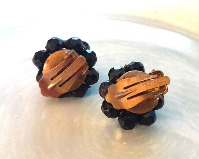 WESTERN GERMANY 1950’s Black & Foil Sweet Dome Clip On .75″ Earrings MCM