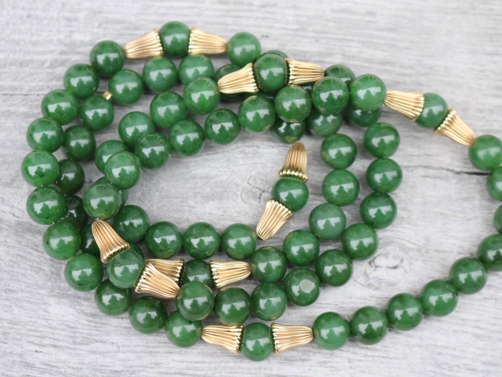 VTG 10mm Natural Nephrite Jade & Gold Plated Spacer Long Necklace 35″ 129.5g