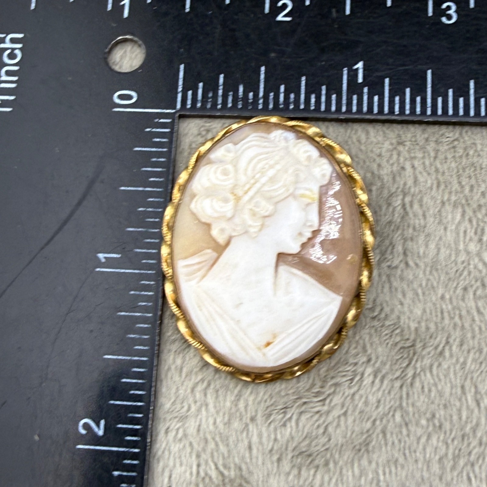 Vintage Cameo Brooch Carved Gold Tone Pendant Bale