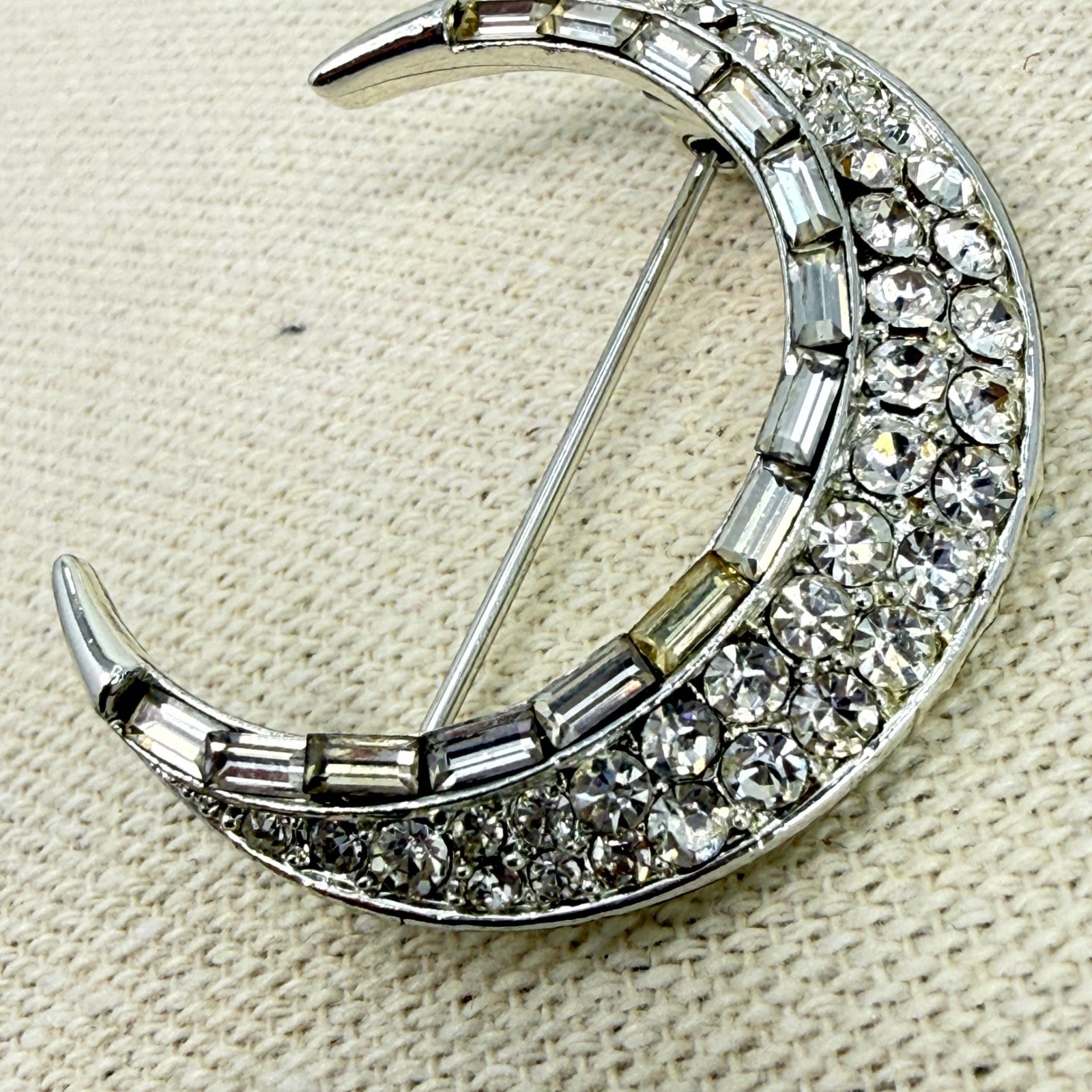 Lisner Vintage Crescent Moon Brooch Silver Tone Baguette Round Clear Rhinestone
