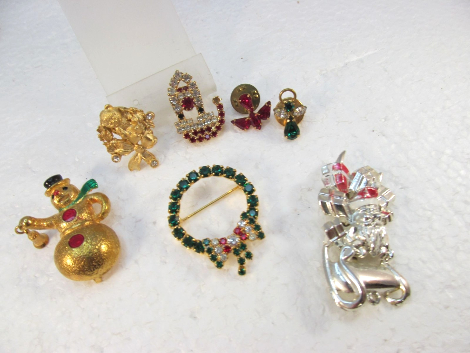 Vintage Christmas Holiday Brooches and Pins Lot of 7