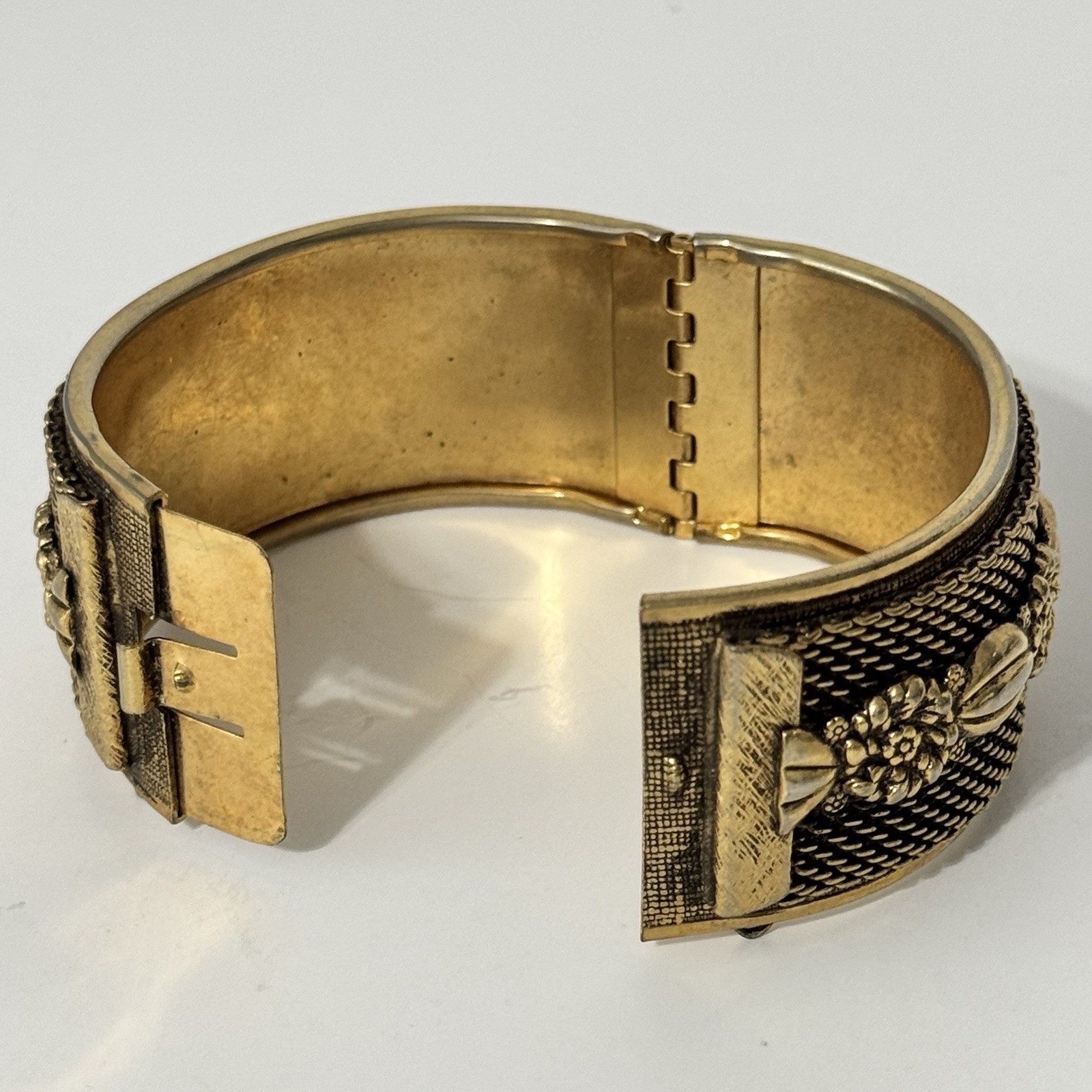 Wide Brass Gold Tone Victorian Revival Style Floral Bangle Hinged Cuff Bracelet