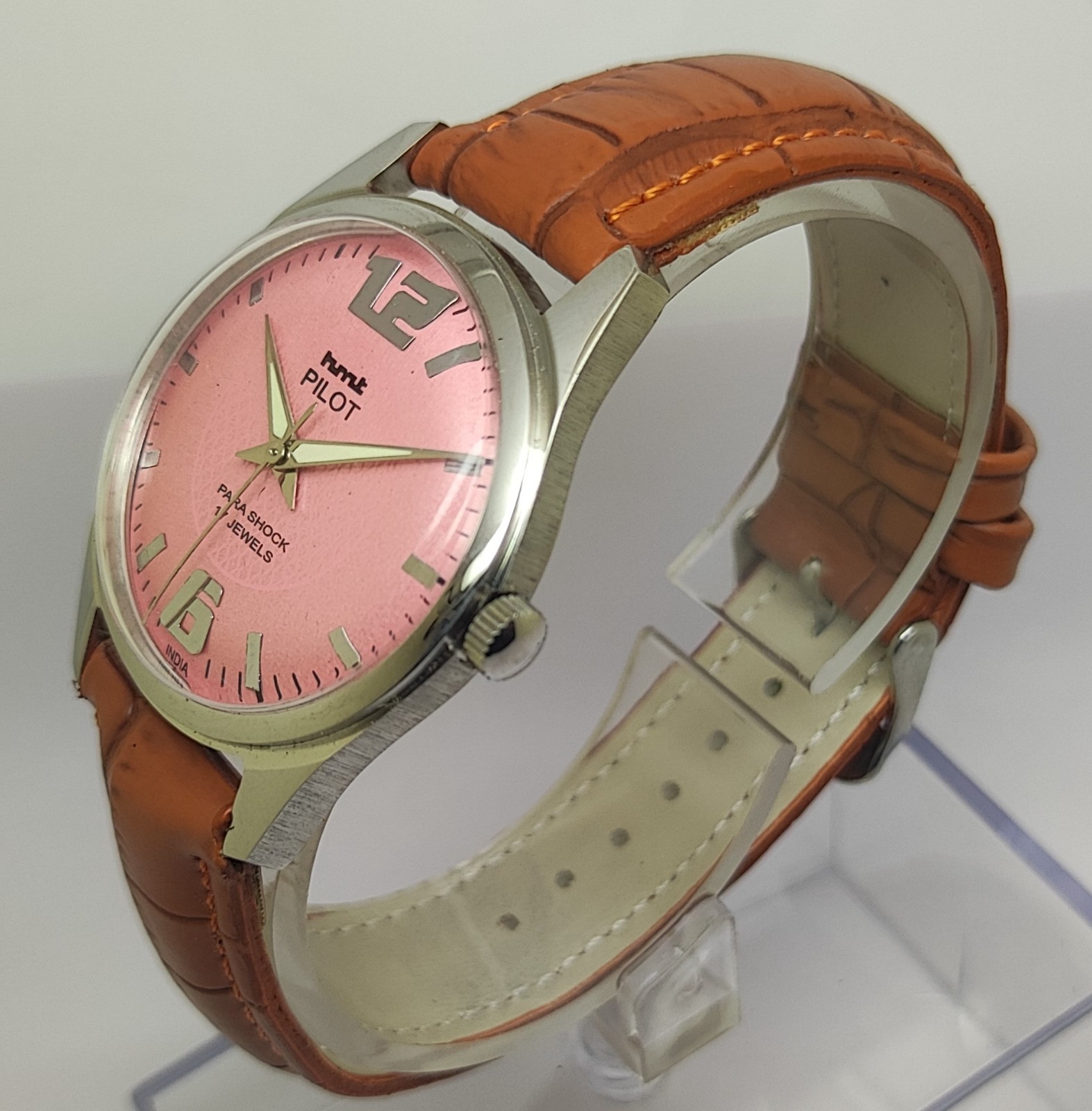 Vintage Hmt Pilot Pink Dial 17 Jewels Para Shock Mechanical hand winding Watch