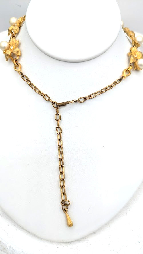 Vintage JUDY-LEE Floral Necklace Glass Pearls Rhinestones Gold Tone Adjustable