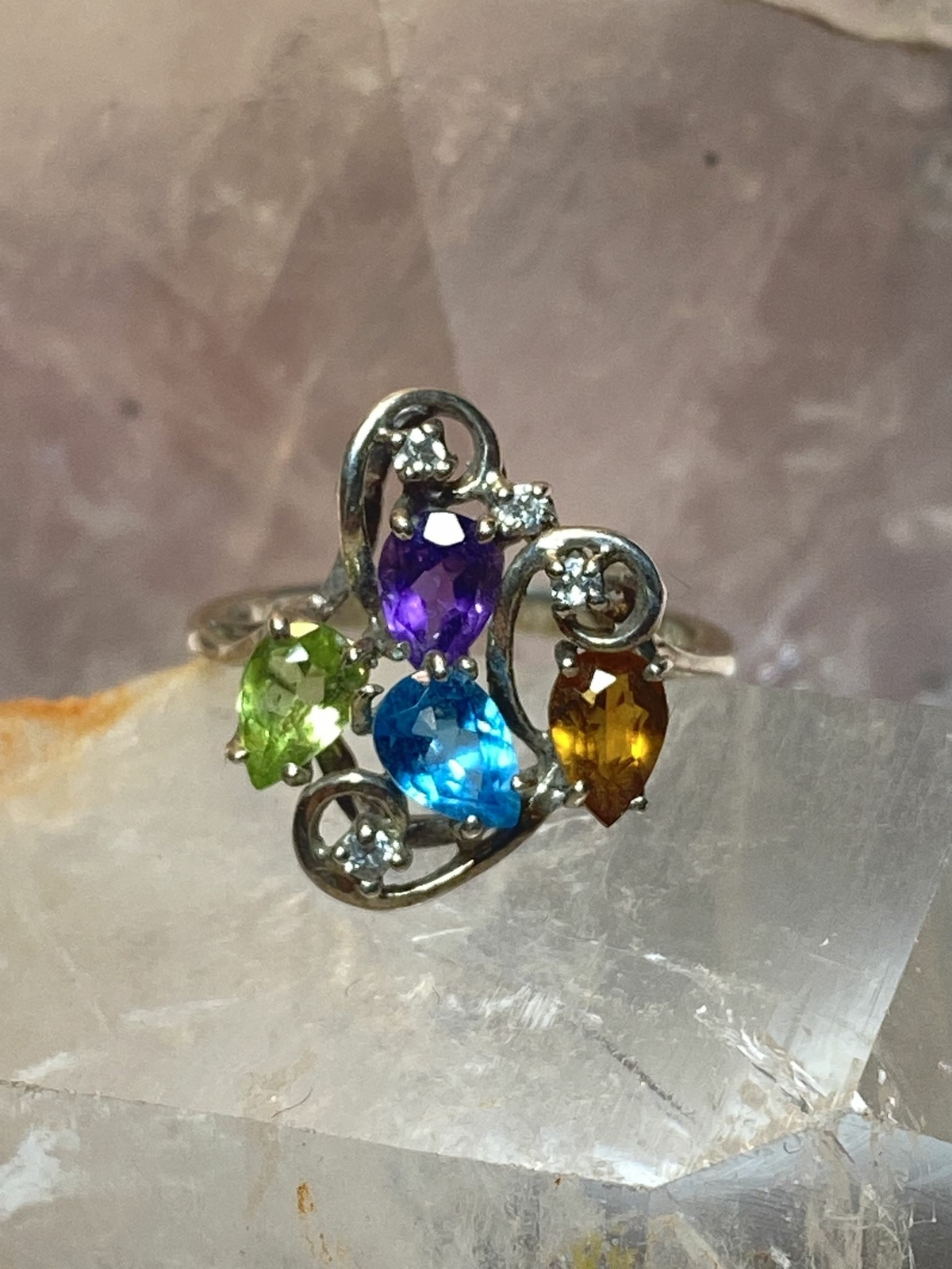 Cocktail ring size 6.75 sparkly colored stones blue pink yellow pinky sterling s