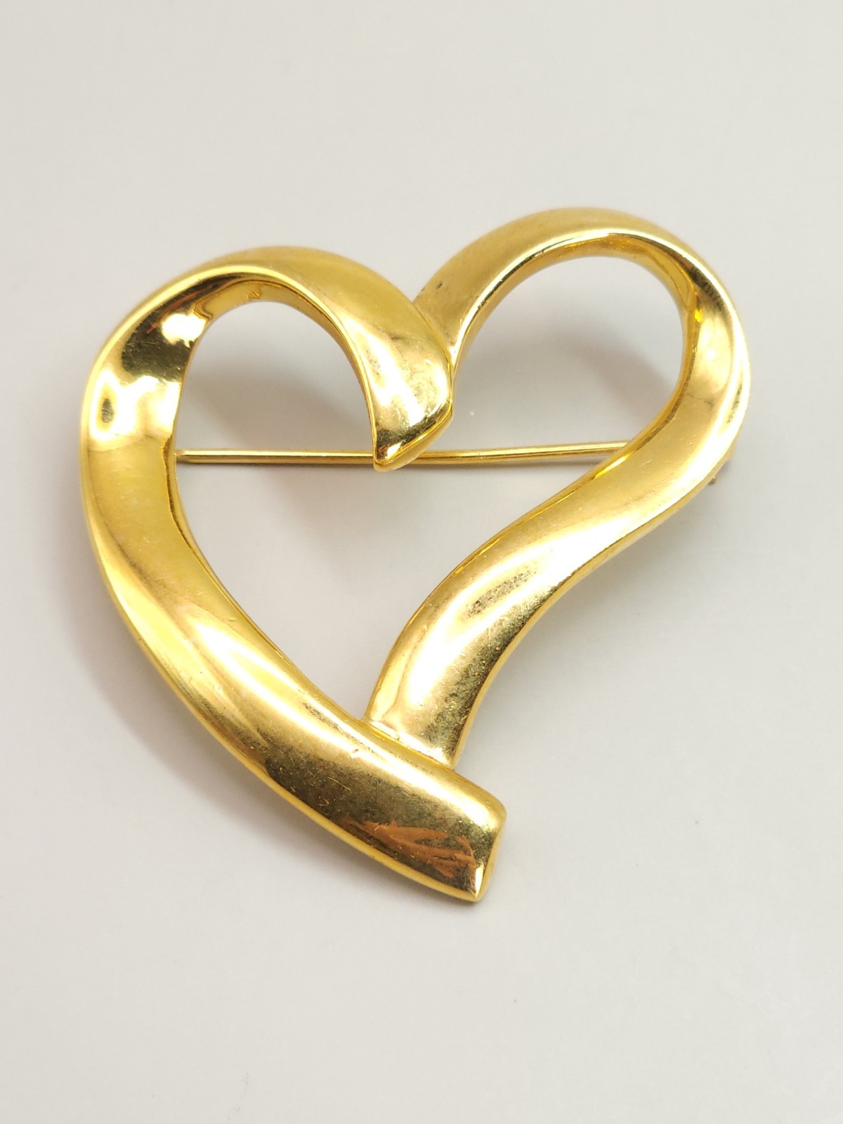 Vintage Trifari Open Heart Brooch Gold Tone 1.5″ Wide USA Seller