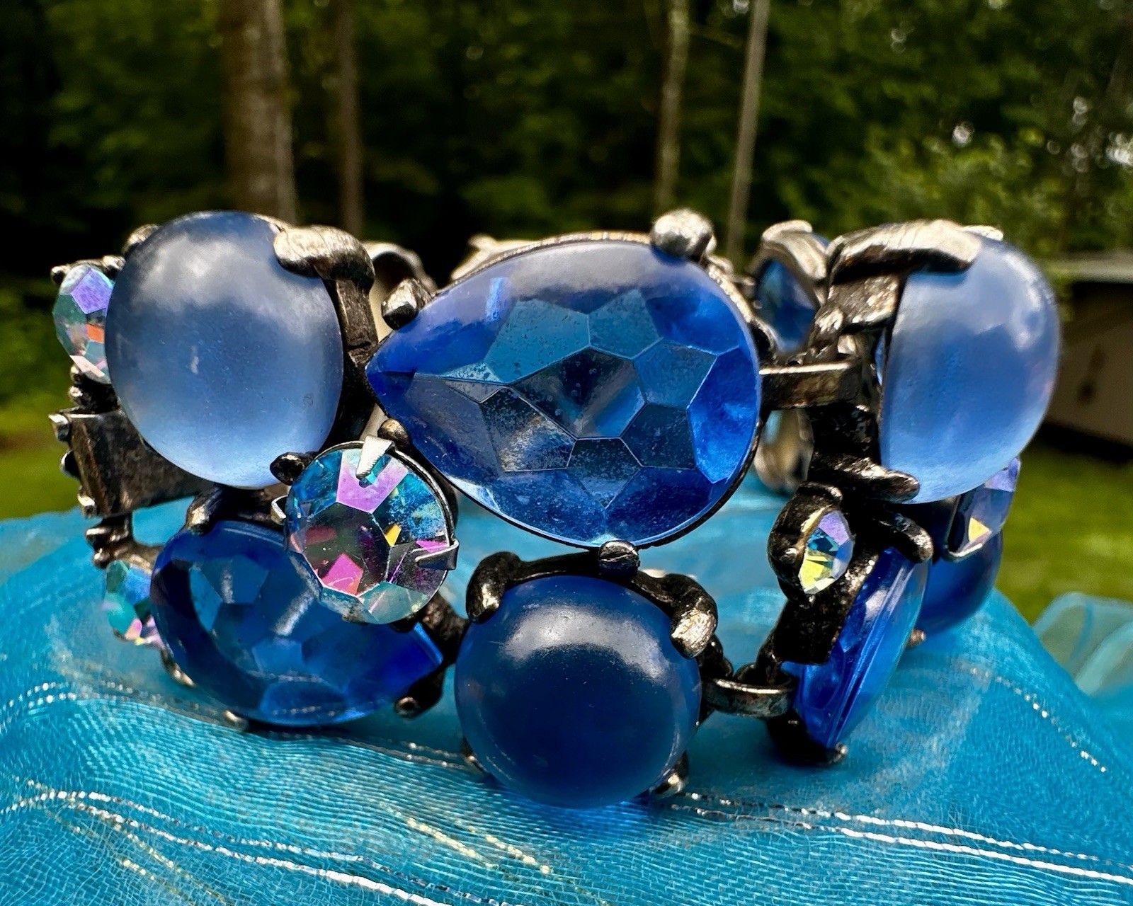 Vintage 7” Blue Rhinestone & Cabochon Stones Large Floral 5 Flowers Bracelet