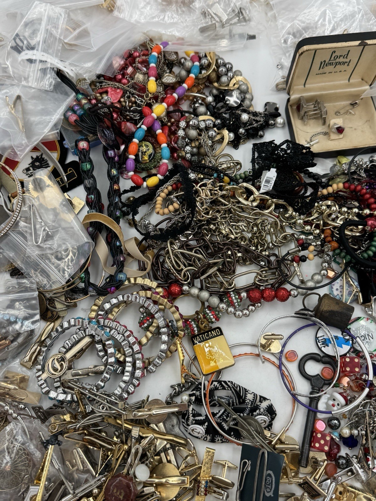 10 Lbs Vintage To Now Jewelry Lot Costume Estate Unsearched Watches Cuff Links