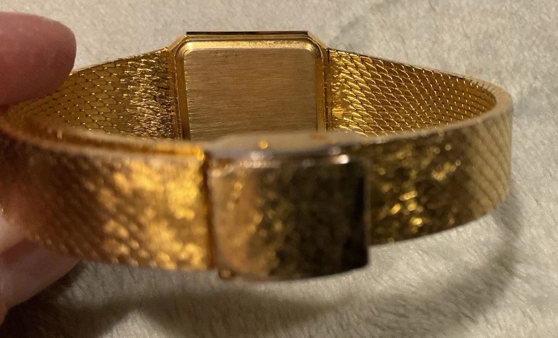 Vintage Geneva Quartz Wristwatch Gold Tone Case And Band
