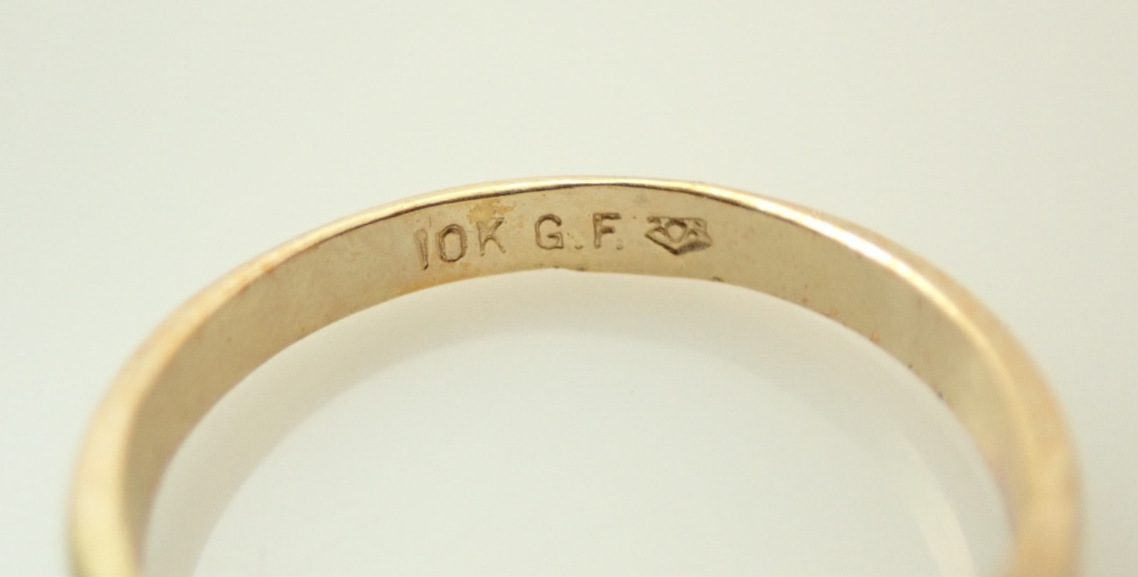Vintage 10k Gold Filled Signet Initial Letter “R” Pinky Band Ring Sz 4
