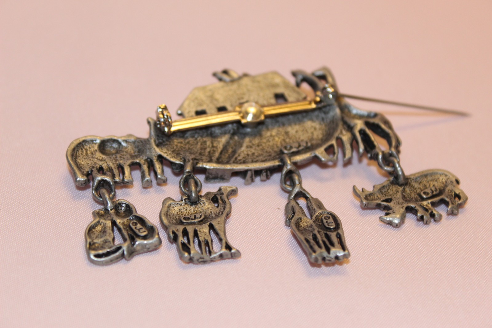 Vintage JJ Signed Noah’s Ark Brooch Pin Silver Tone Dangling Animal Charms