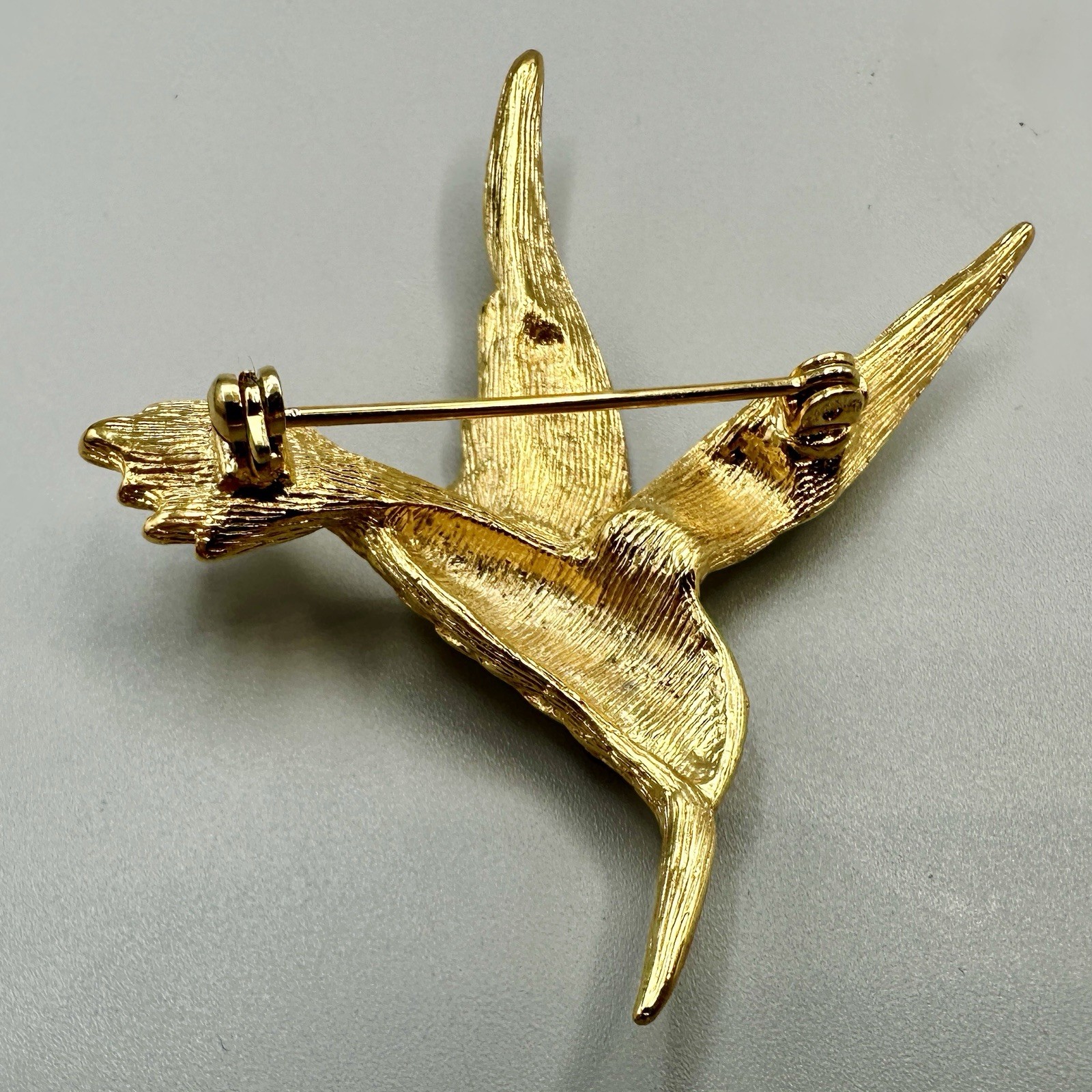 Vintage Hummingbird In Flight Brooch Pin Gold Tone Clear Rhinestones Red Eye 3D