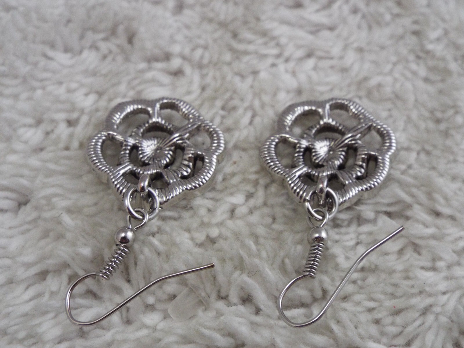 Silvertone Rose Flower Pierced Earrings (G19)