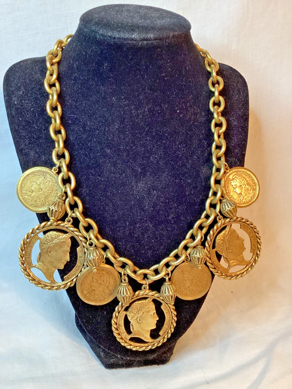 Vintage Gold Tone Faux Old Coin Design Necklace Unmarked 17” Chain