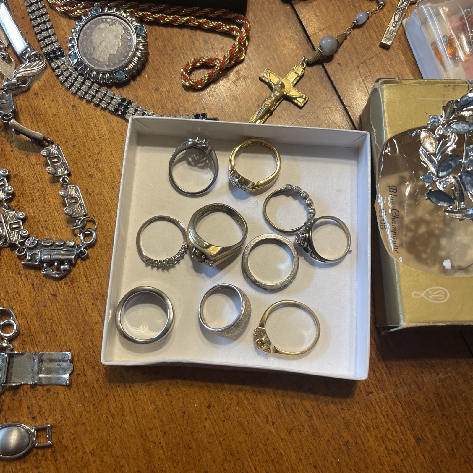 Huge Estate Vintage to Modern Jewelry Signed/unsigned Costume Mixed Lot