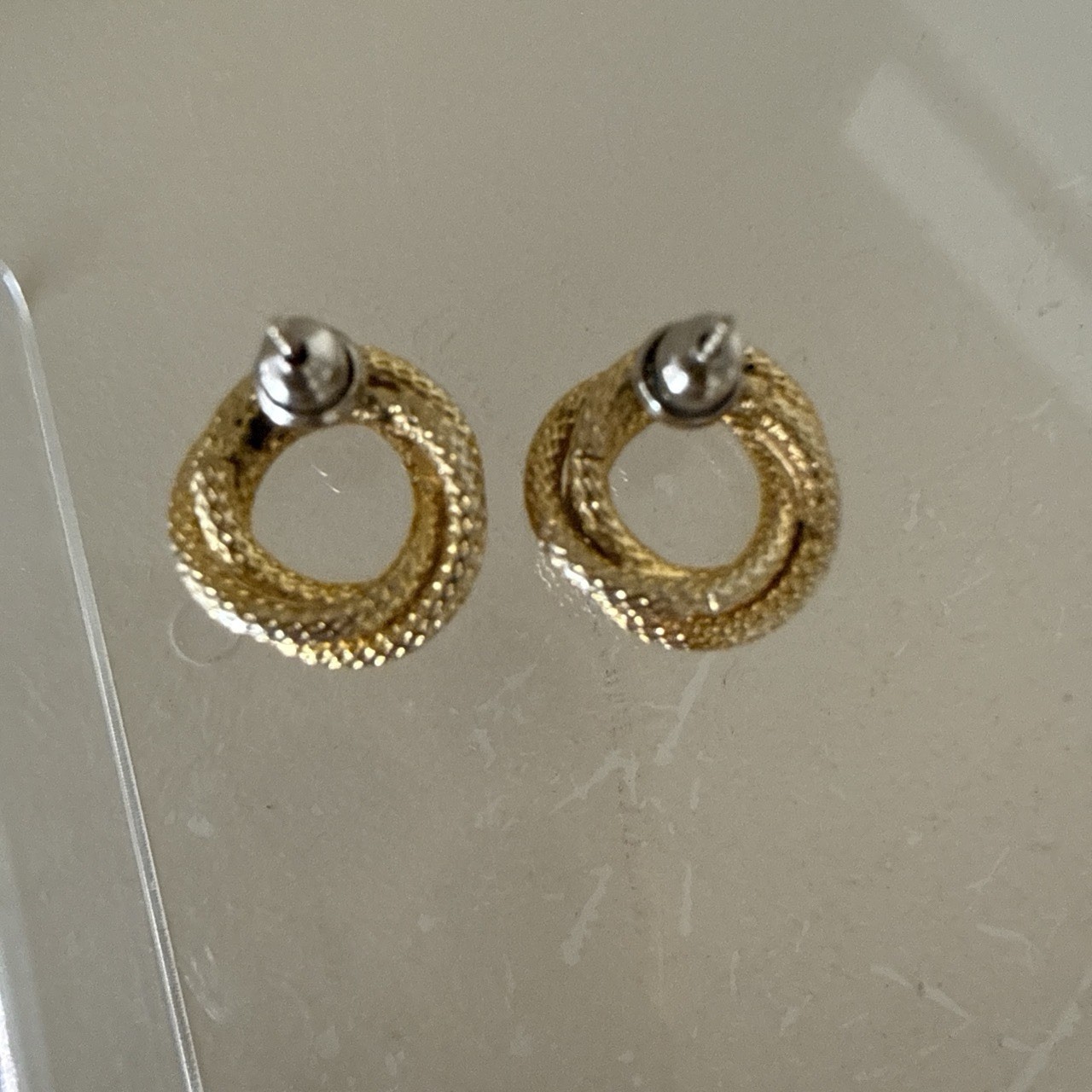Vintage Love Knot Intertwined Stud Earrings Gold Tone Classic Style 0.25” inch