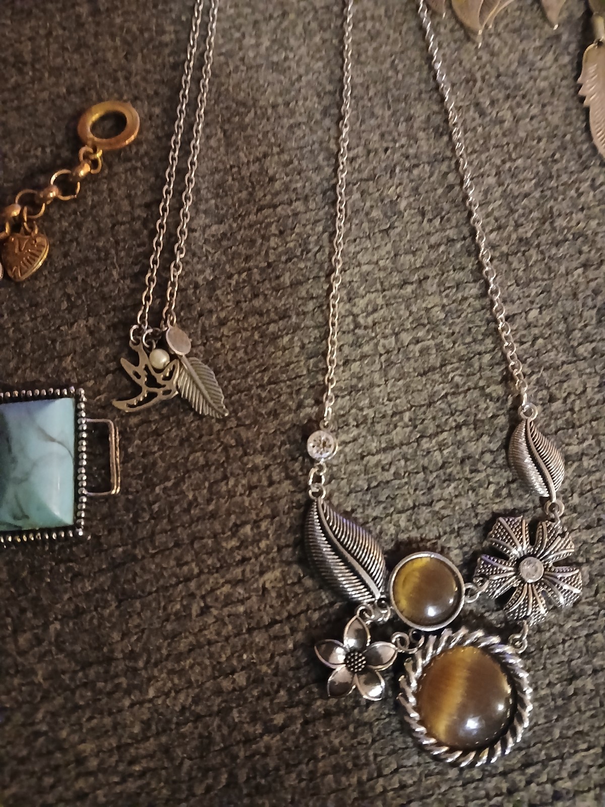Vintage jewelry lot, Rings, Bracelets, Necklaces , Watches, earrings etc. 21 pc.