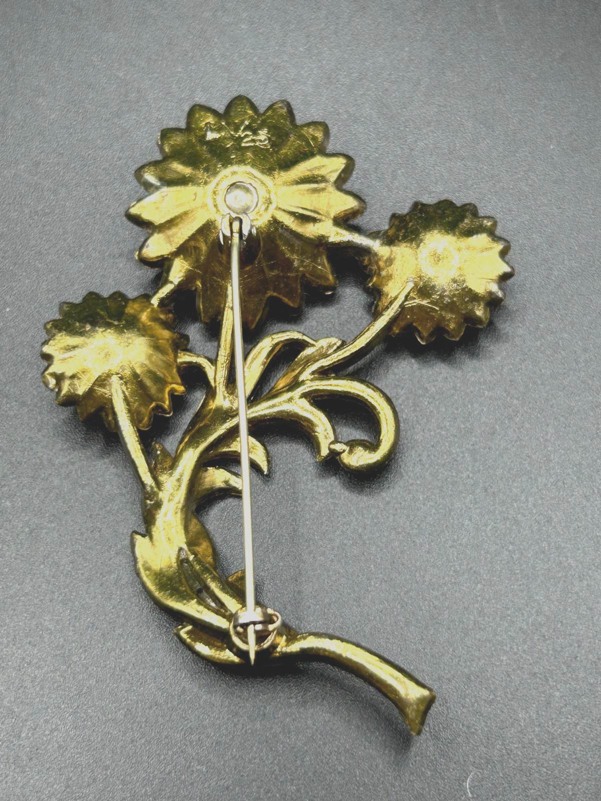ANTIQUE LITTLE NEMO POT METAL BROOCH 1930’S MULTIPLE RHINESTONE FLOWER BOUQUET
