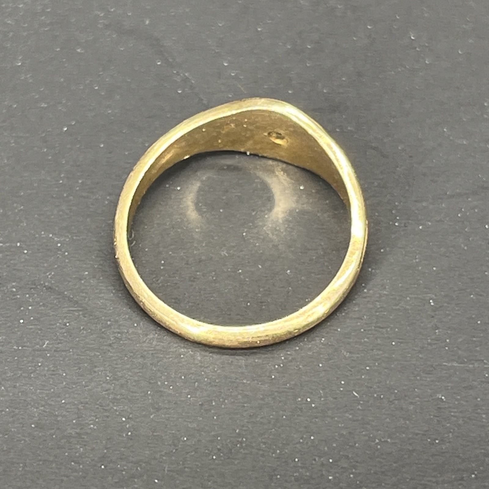 Vintage 10K Yellow Gold Petite Signet Ring Diamond Center 1.19 Grams Size 2