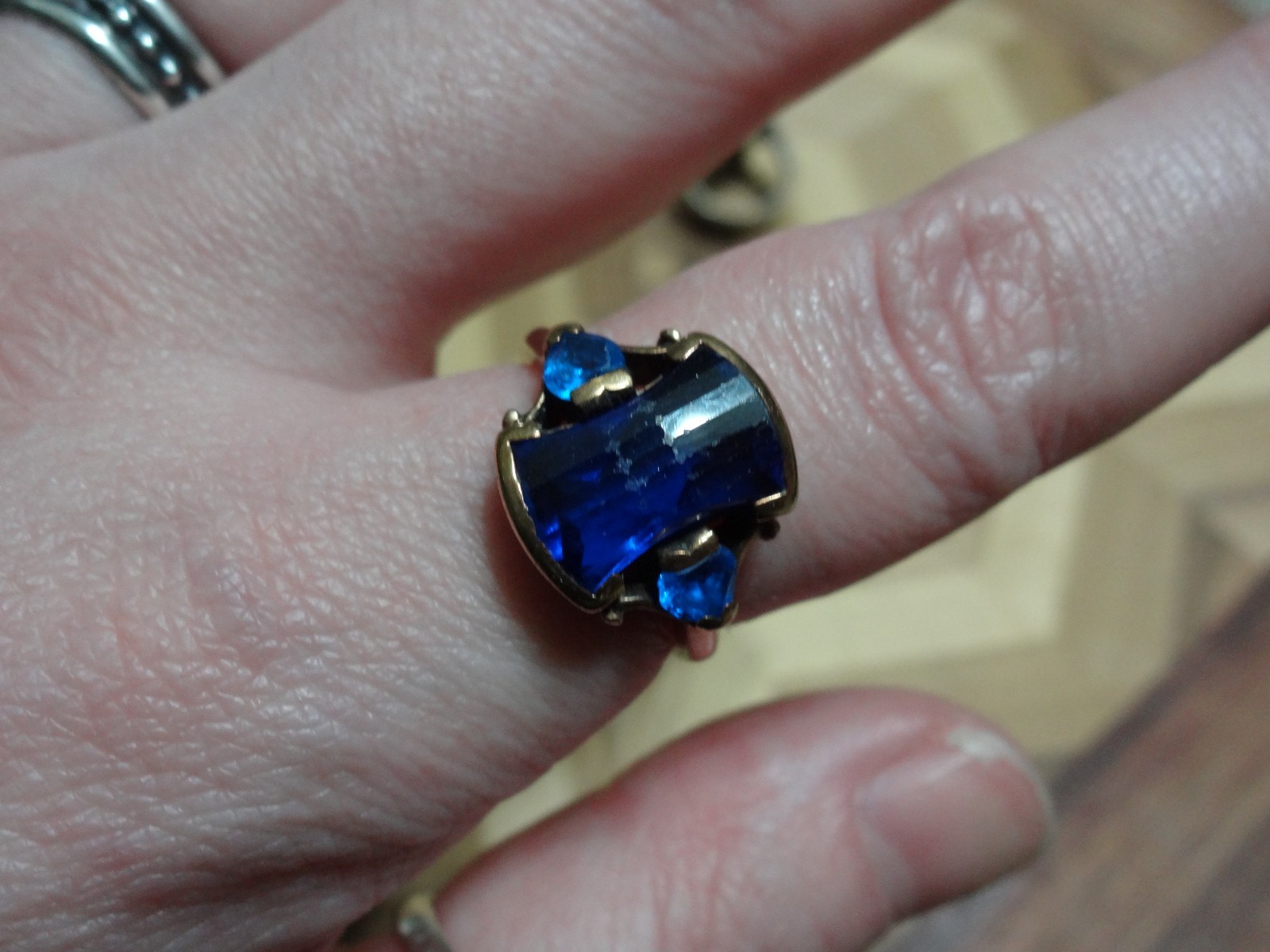 10k blue spinel art deco ring rectangle fancy cut size 8