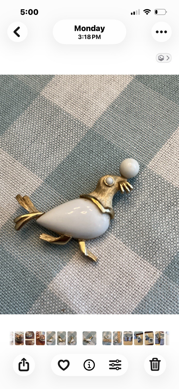Crown Trifari Seal Brooch Pin Jelly Belly Excellent Condition