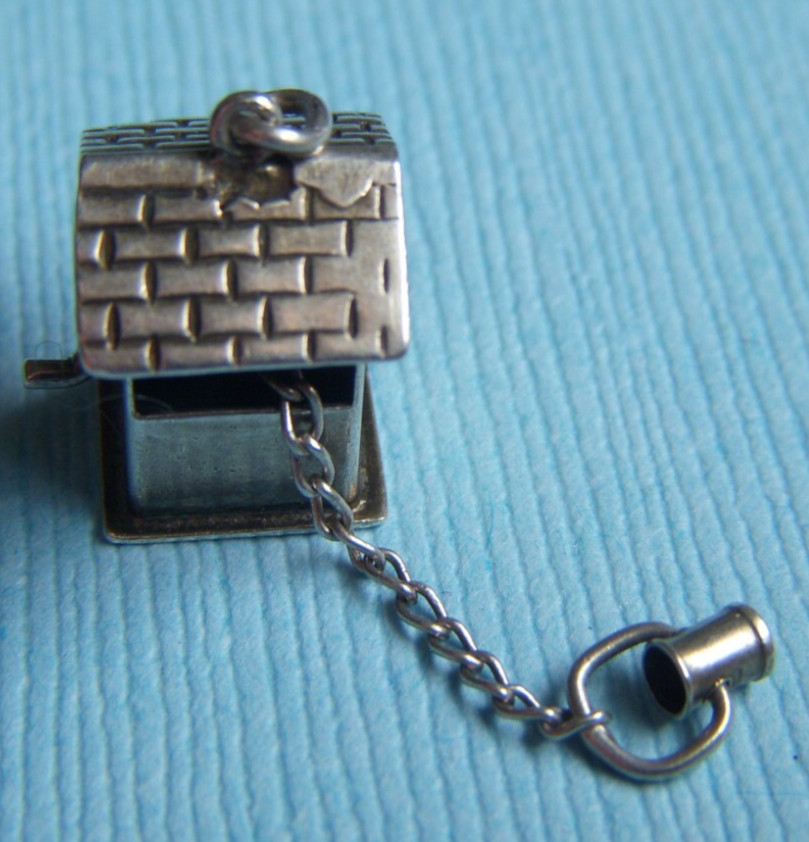 Vintage 40’s movable well with bucket on chain sterling charm