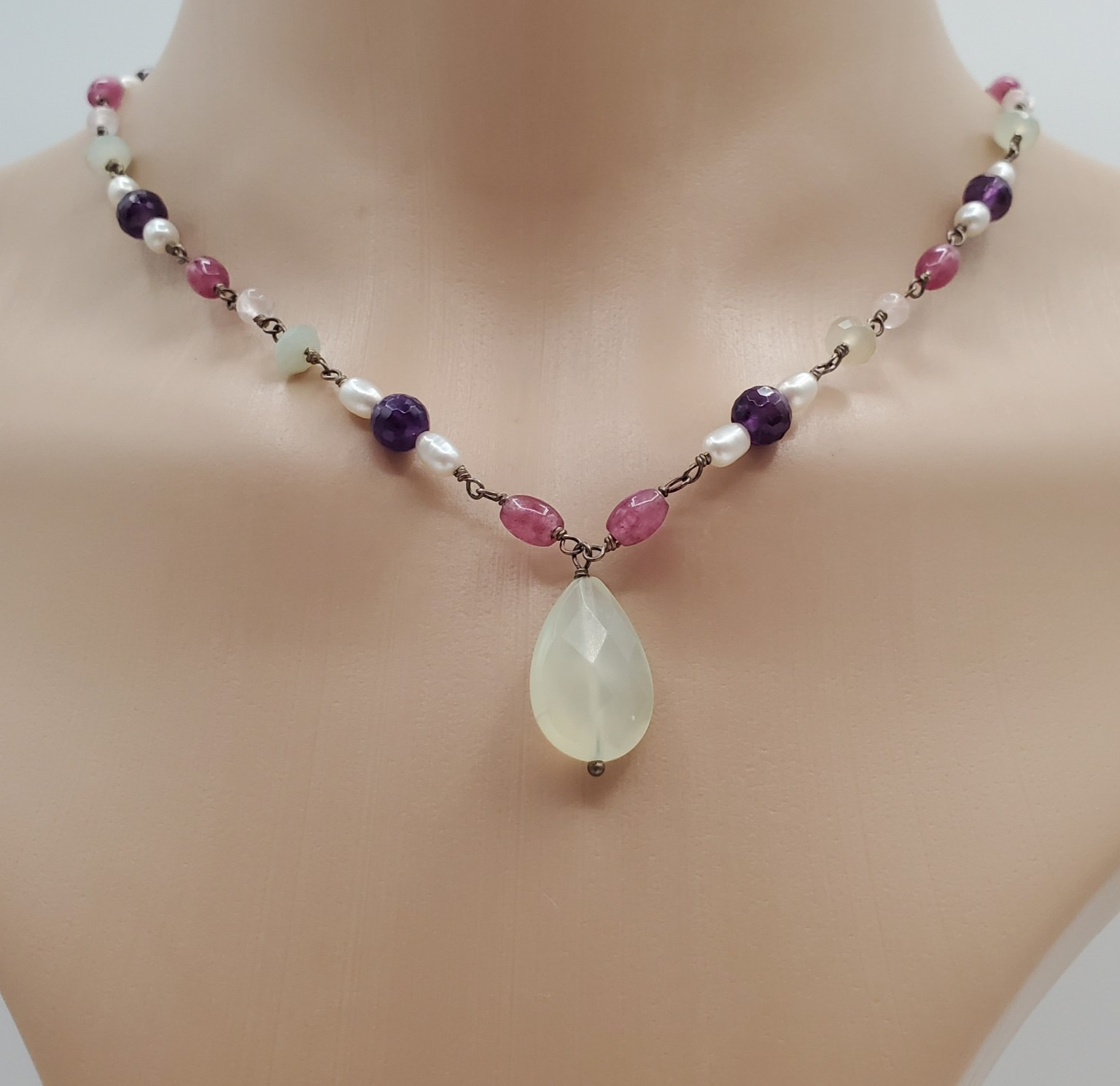 VTG 925 Pearl and Gemstone Jade Teardrop Necklace 18in Sterling Silver 12gtw