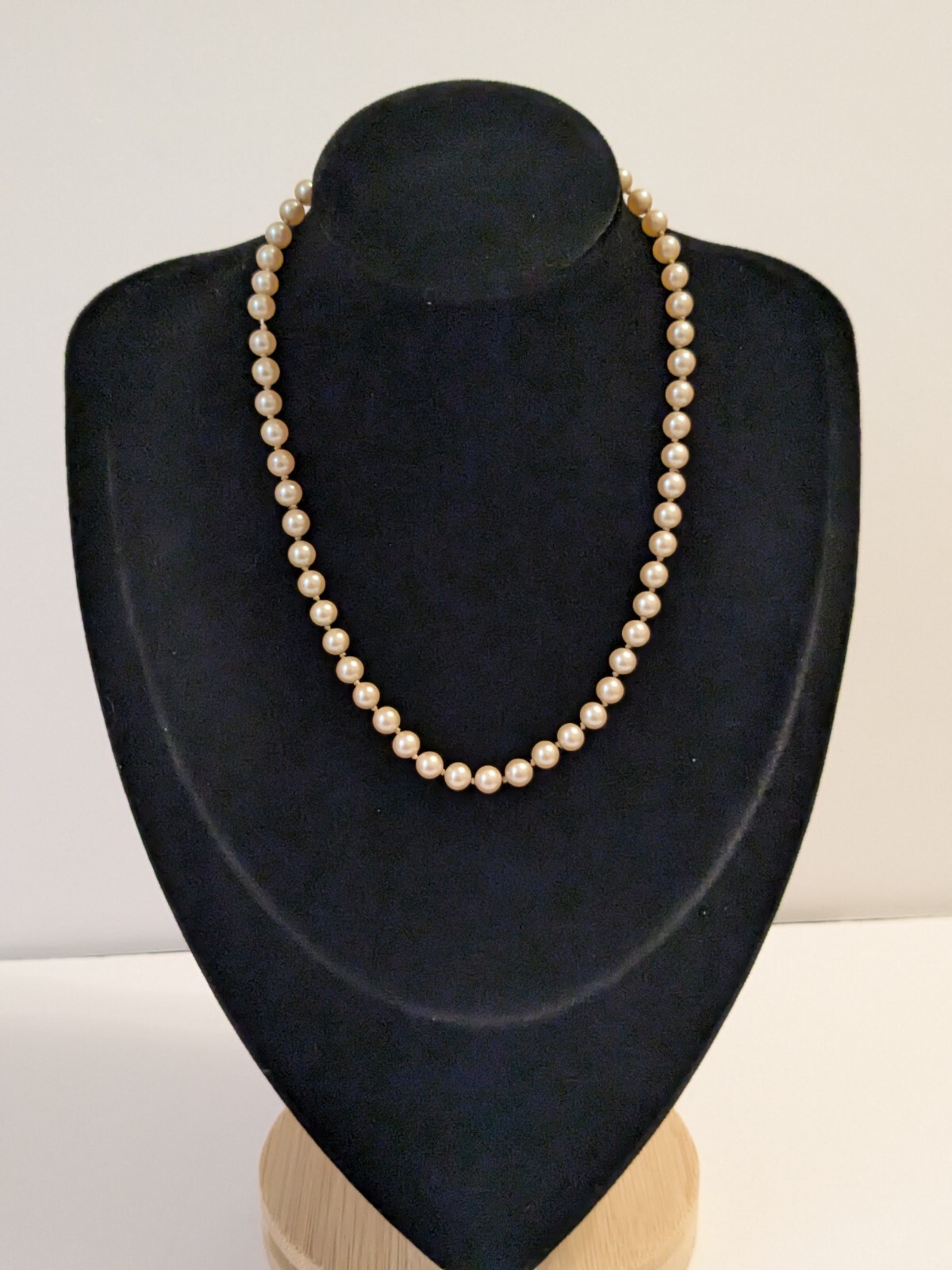 Faux Pearl Vintage Hand Knotted Necklace. Champagne. Barrel Closure 15″.