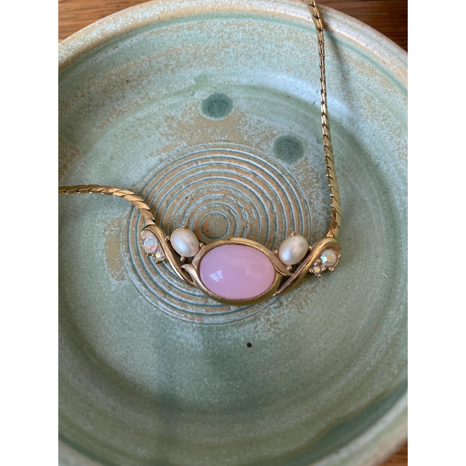 Vtg Trifari TM Pink Cabochon Faux Pearl Aurora Borealis Gold Tone Chain Necklace