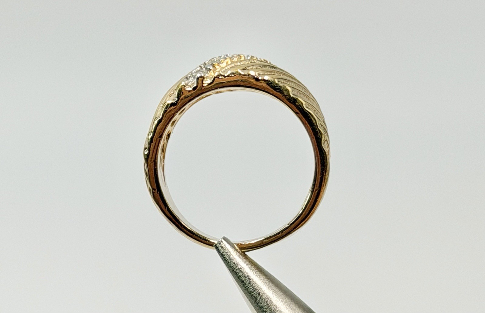 Vintage Aurora Jewelry CO Ring Gold Tone Clear Rhinestone Wide 18kt HGE Sz 6.75