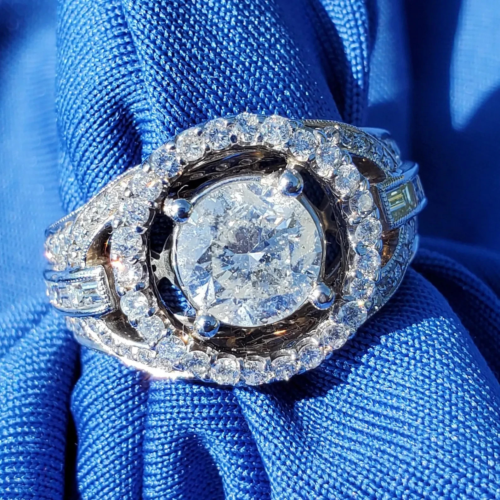 Original EARTH MINED DIAMOND Engagement Ring Vintage SOLID 18K GOLD Solitaire