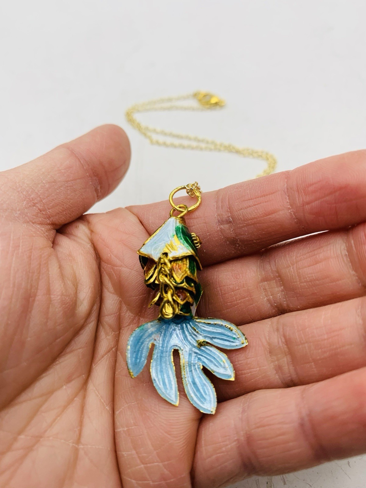 Vintage Lucky Asian Chinese Enamel Articulated Green Gold Tone Fish 16” Necklace