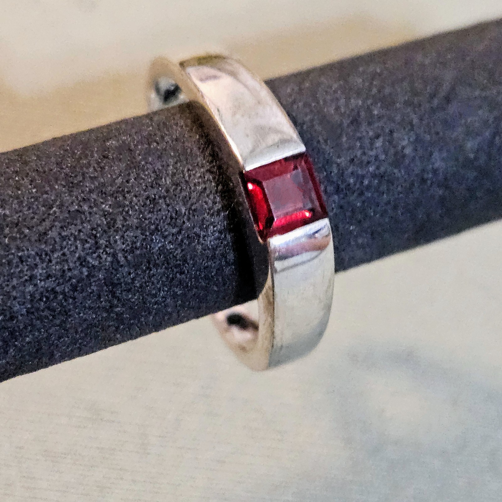 Vintage Sterling Silver 925 Square Cut Garnet Gemstone Birthstone Ring, Size 7