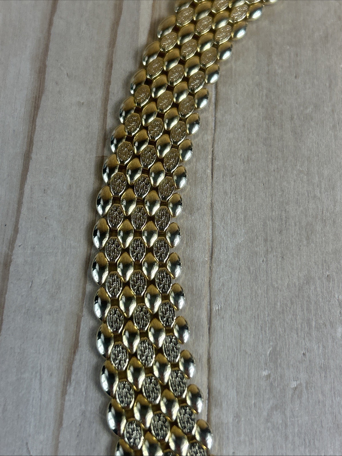 Chain Collar Necklace 17” Gold Tone 7 Layer Mesh Design Smooth Textured