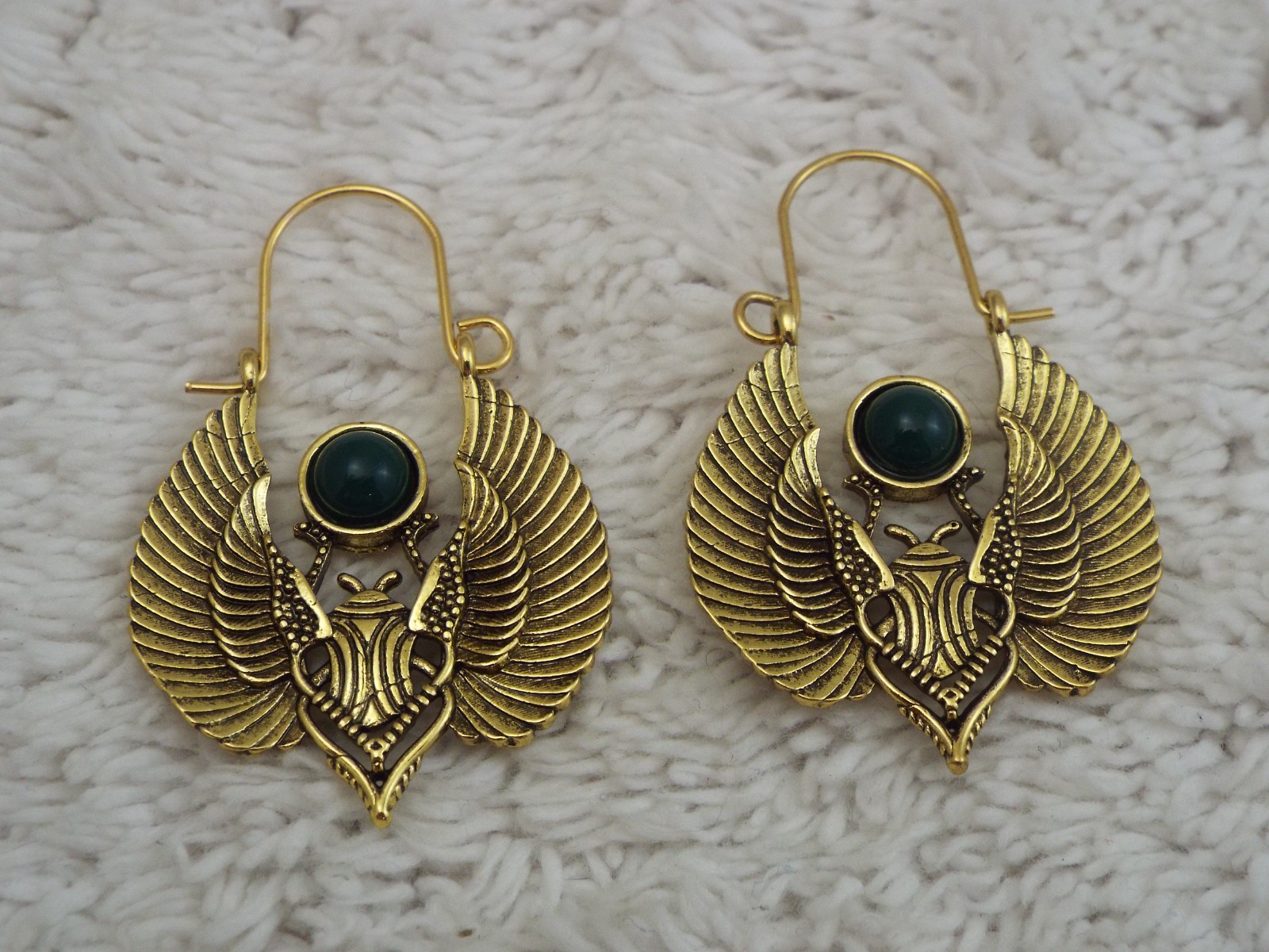 Goldtone Egyptian Winged Scarab Beetle Pierced Earrings (A72)