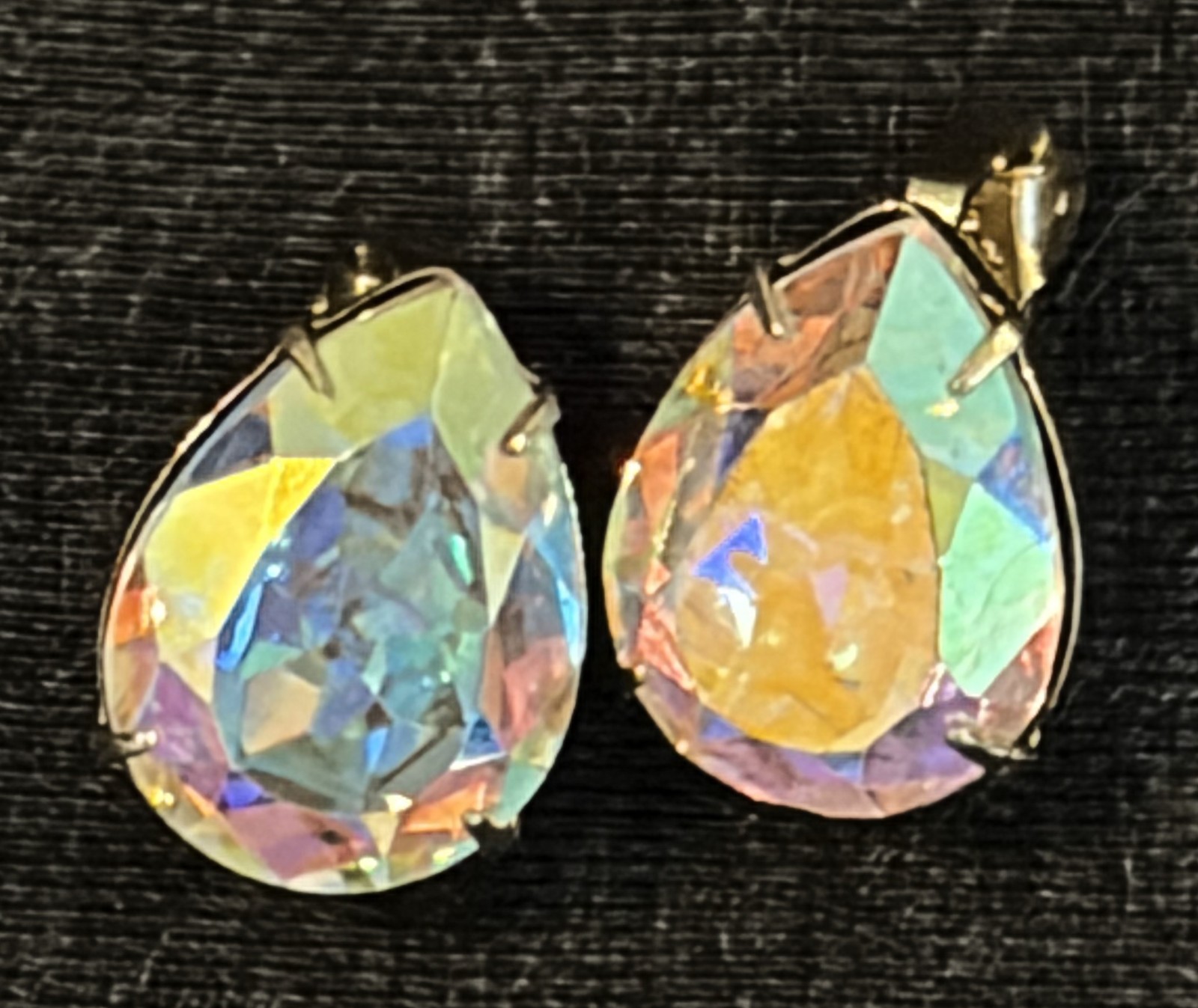 Vintage Aurora Borealis Crystal Pear-Shaped Rhinestones Pat. 1967965