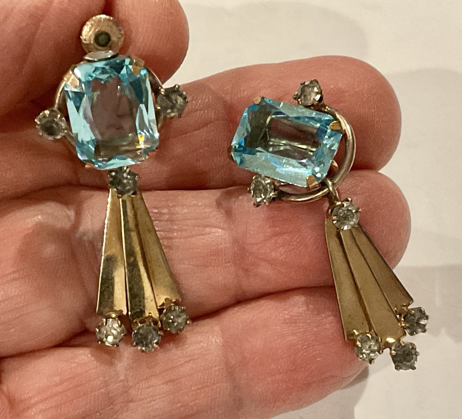 40s RARE! GOLD FILLED DANGLING BLUE AQUA TOPAZ COLORED LGE SCREW BACK EARRINGS