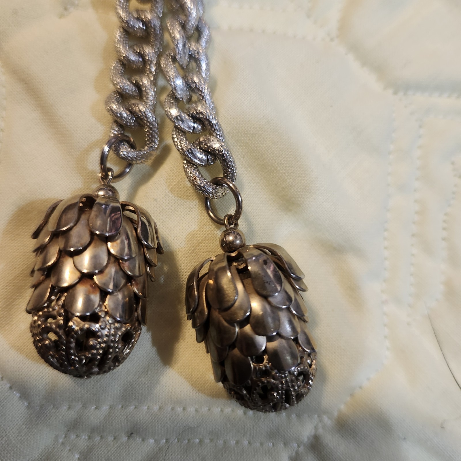 vintage silver-tone lariat necklace a twisted rope chain and Acorn Style end