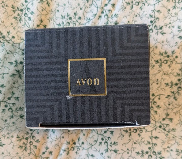 vintage Avon Christmas Tree Gold Tone Pin Brooch with Rhinestones & Box