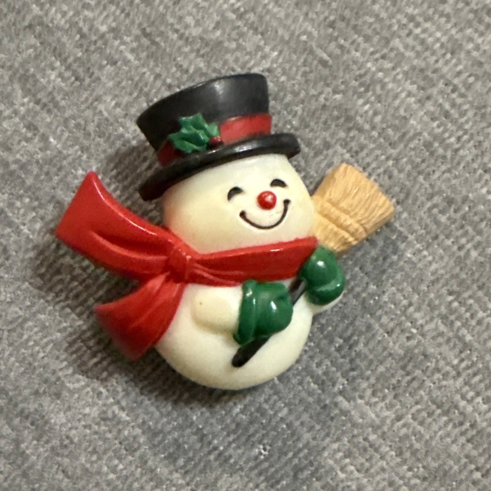 Vintage 1984 Hallmark Plastic Winter Christmas Snowman Pin Brooch