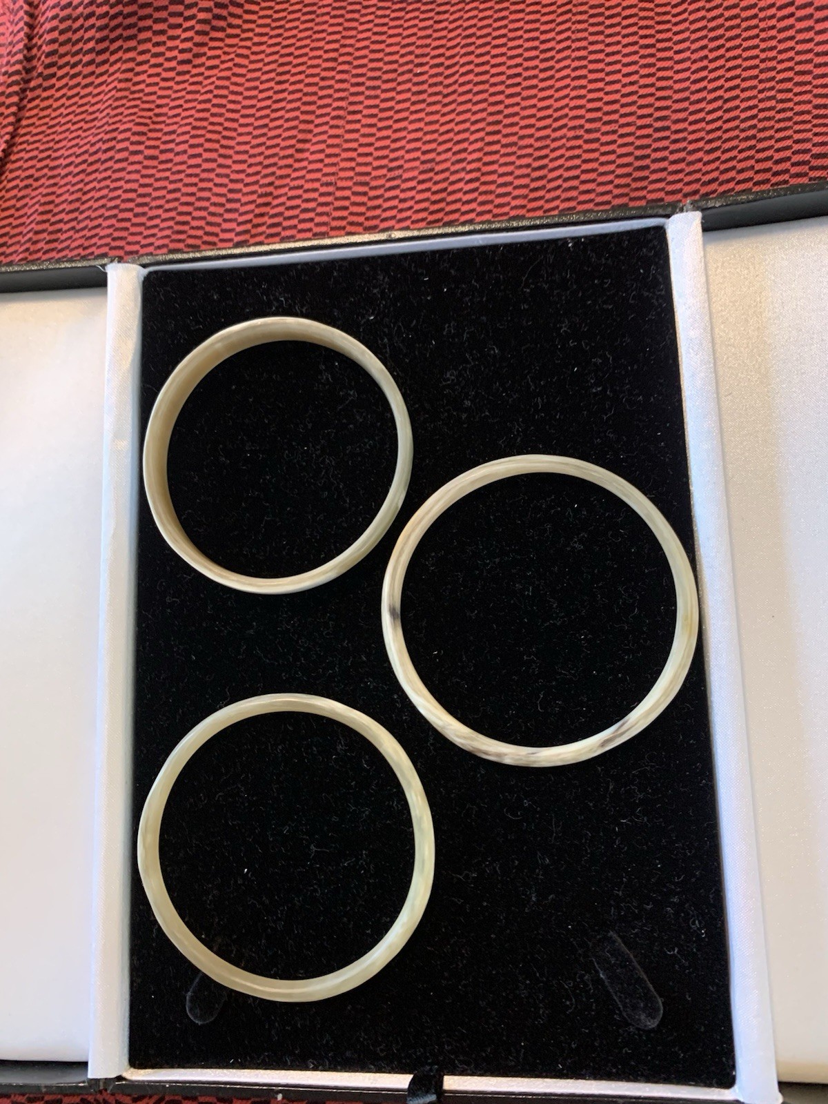 Vintage Boho Bangle Bracelets In White, Cream Colors Bovine Bone Set Of 3