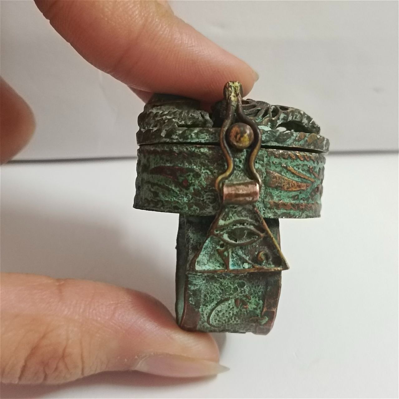 Rare Handmade Egyptian Falcon Copper Ring Turquoise Stone Antique Style Jewelry