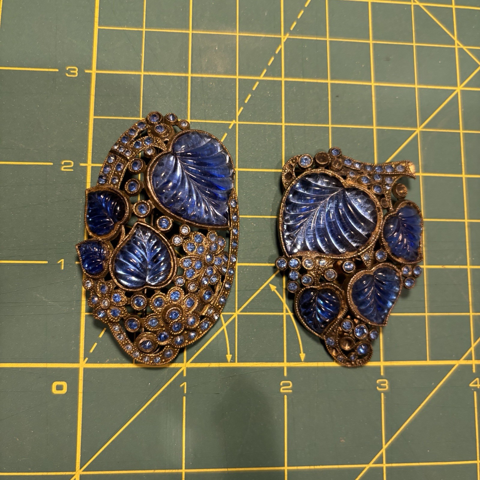 Rare Little Nemo Blue Carved Glass Leaf Fur Clip Brooch Duo *
