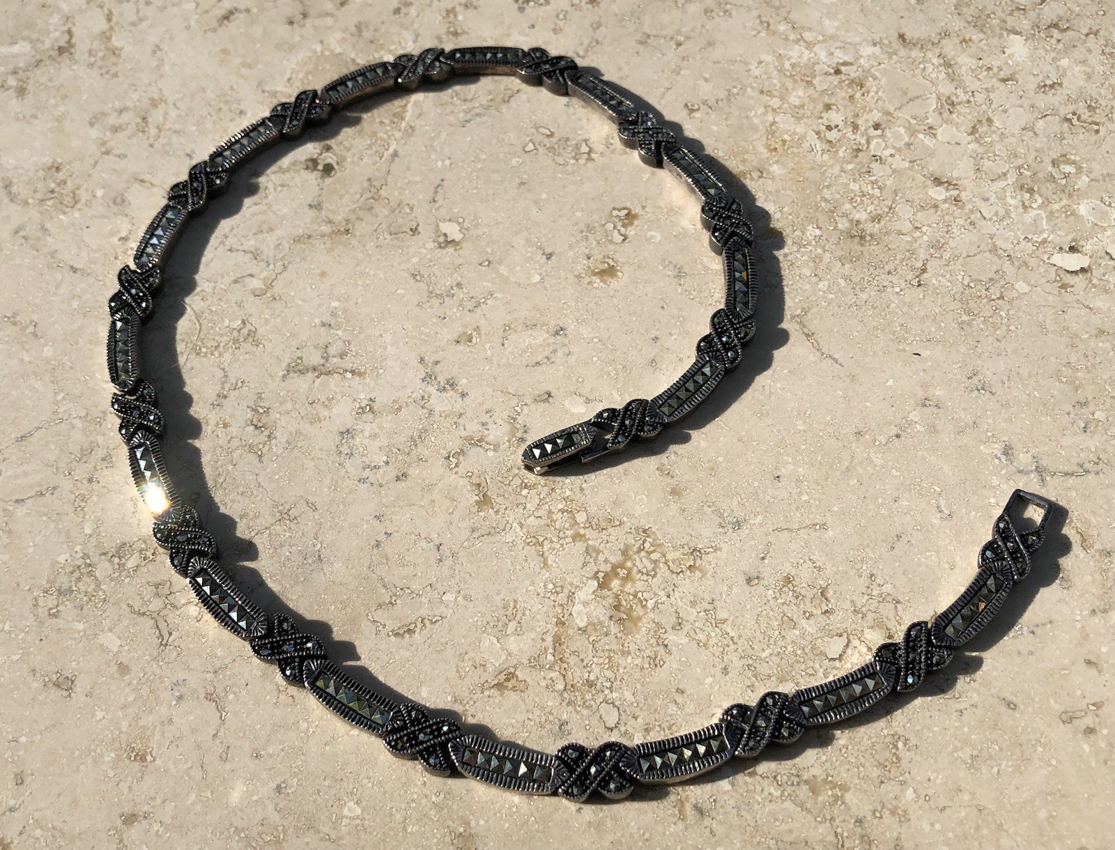💥🥰❤️‍🔥Authentic VINTAGE STERLING SILVER 925 MARCASITE KISS X Link Necklace