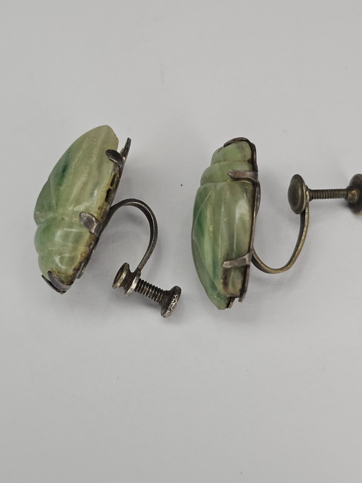 Vintage Carved Green Jade Jadeite Leaf Cicada Sterling Silver Screw Back…