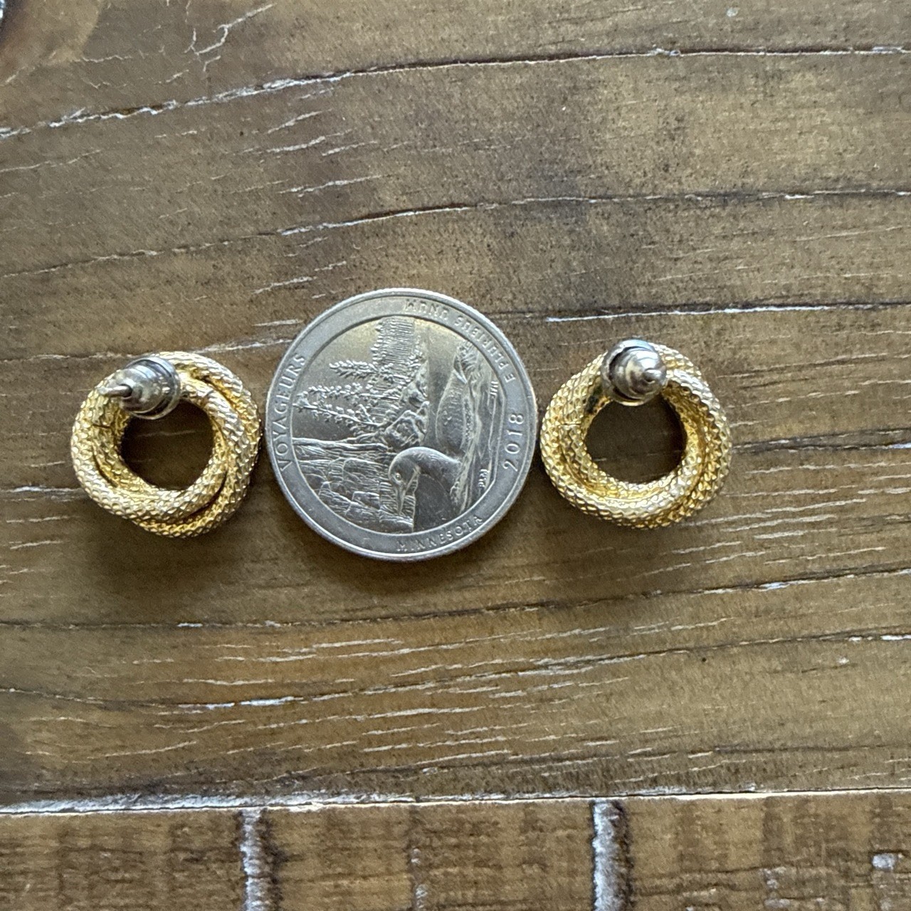 Vintage Love Knot Intertwined Stud Earrings Gold Tone Classic Style 0.25” inch